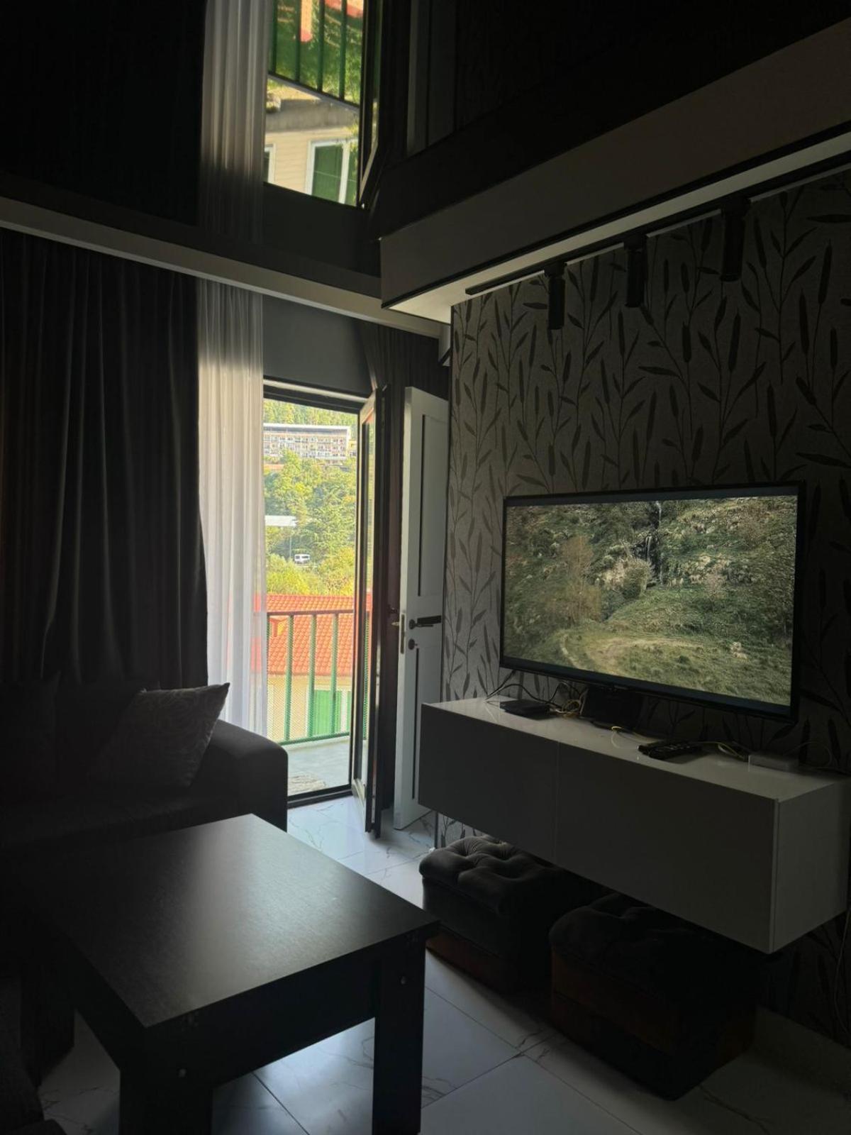 New Apartments In 博尔若米 客房 照片